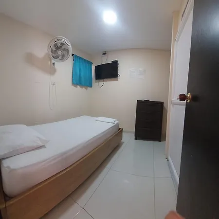 Hostal Alpes Cartagena